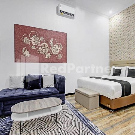 Hotel House N Coffee 55 Temanggung Redpartner Exterior foto