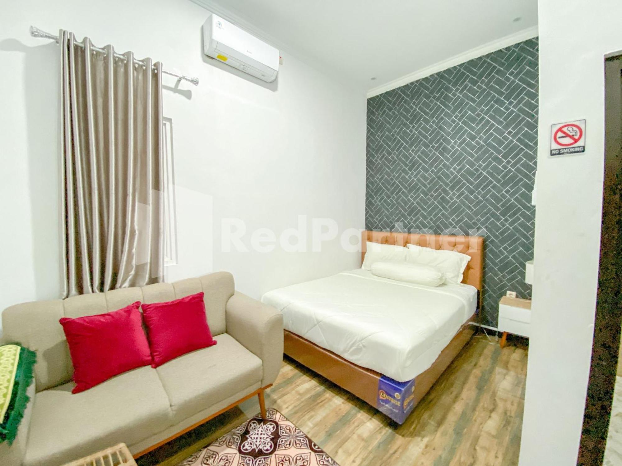 Hotel House N Coffee 55 Temanggung Redpartner Exterior foto