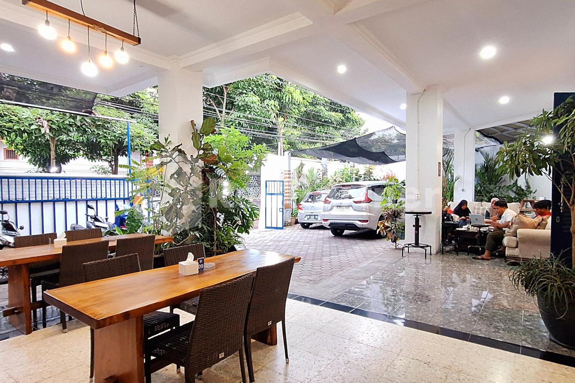 Hotel House N Coffee 55 Temanggung Redpartner Exterior foto
